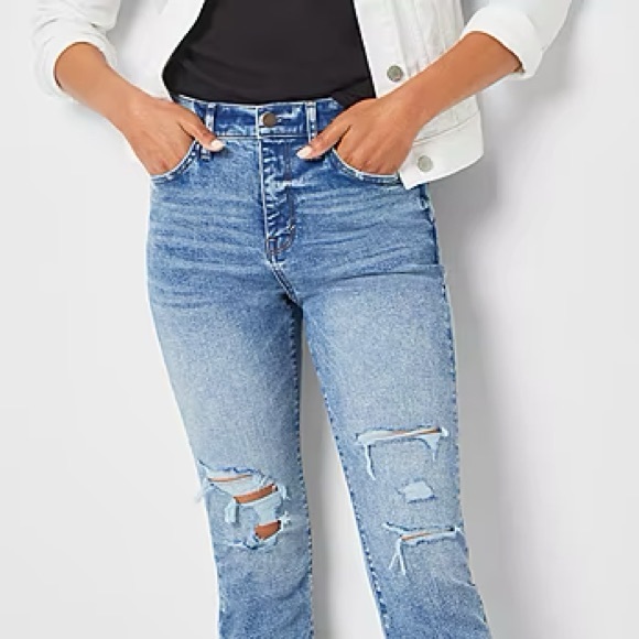 A.N.A. High Rise Cropped Flare Jeans in Medium Cosmic Blue Size 14 NWT - Picture 4 of 16